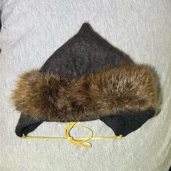 Mongolian beaver fur and felt Hat - Picture 3 of 6